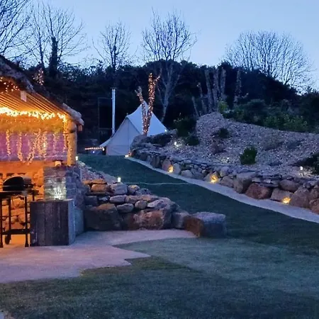 Luxury tent Fairy Cove At Rosemount Glamping *